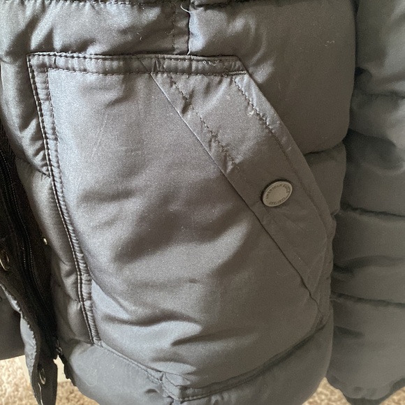 Women’s American Eagle Puffer Jacket - Picture 6 of 6